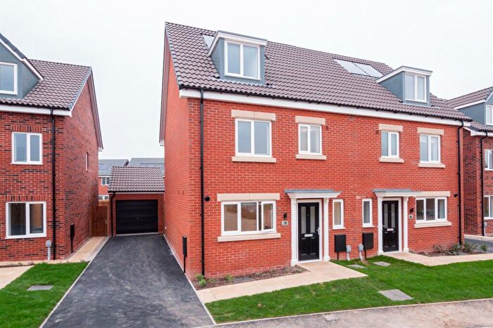 4 Bedroom Semi-Detached House To Rent In Magenta Way, Bardolph View, NG14