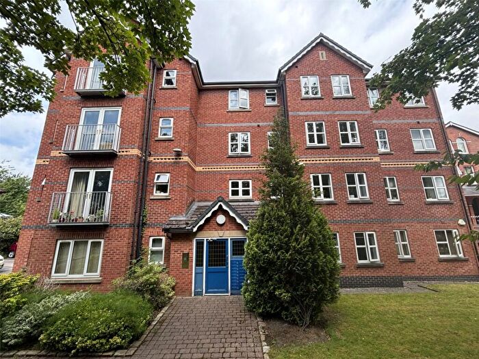 2 Bedroom Apartment For Sale In Half Edge Lane, Eccles, Manchester, Greater Manchester, M30