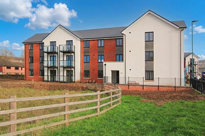 2 Bedroom Apartment For Sale In Ridge Close, Cheltenham, GL52