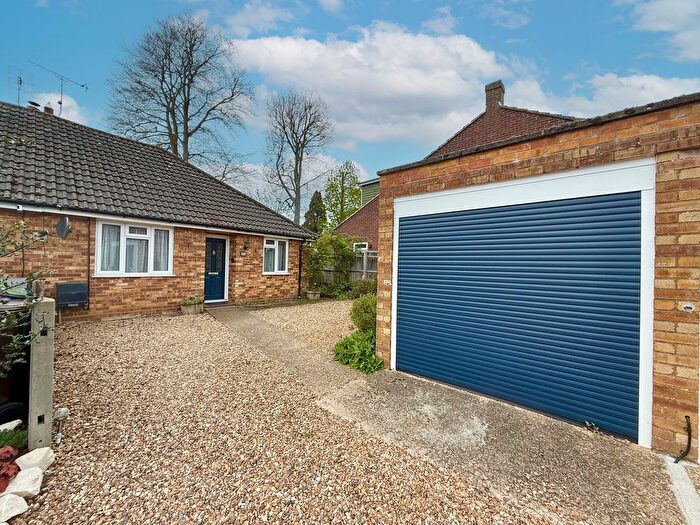 2 Bedroom Bungalow For Sale In George Street, Wing, LU7