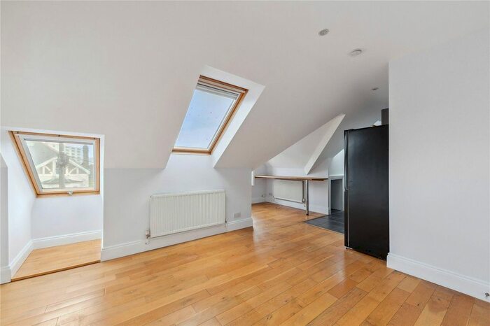 1 Bedroom Flat To Rent In Babington Road, London, SW16