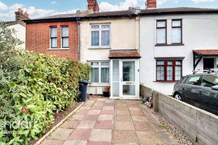 2 Bedroom Terraced House For Sale In Trinity Road, Rayleigh, SS6