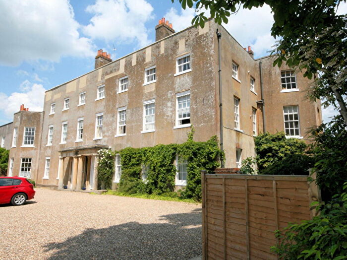 2 Bedroom Apartment To Rent In Castle House, Old Bath Road, Newbury, RG14