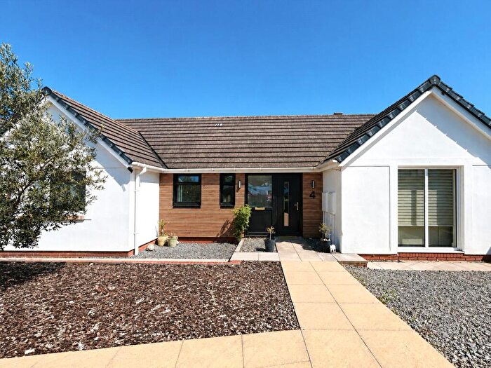 3 Bedroom Bungalow For Sale In Scurlock Drive, Neyland, Milford Haven, Pembrokeshire, SA73