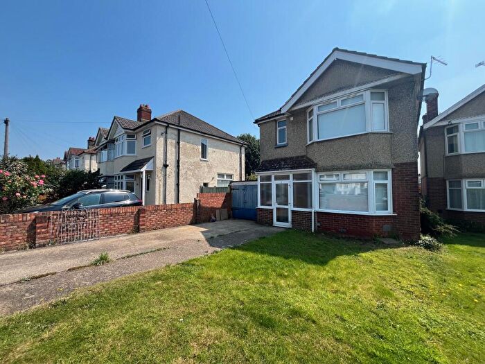 3 Bedroom Detached House To Rent In Claremont Crescent, Regents Park, SO15