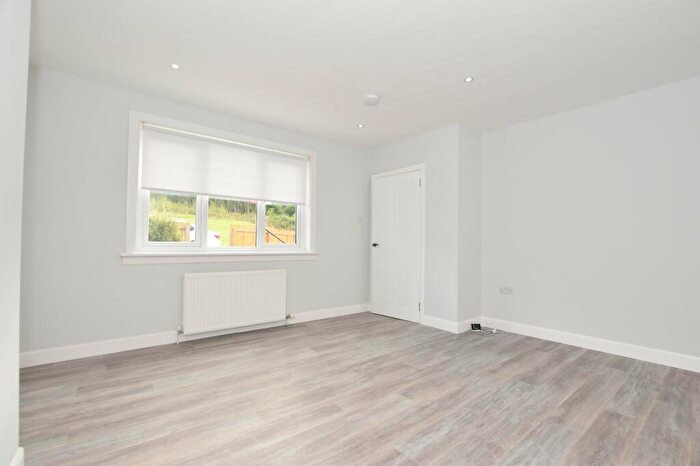 2 Bedroom Apartment To Rent In Kirkton Avenue, Blantyre, G72