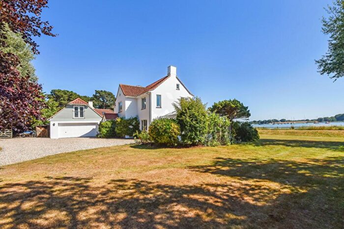 4 Bedroom Detached House For Sale In Bosham Hoe, Bosham, PO18