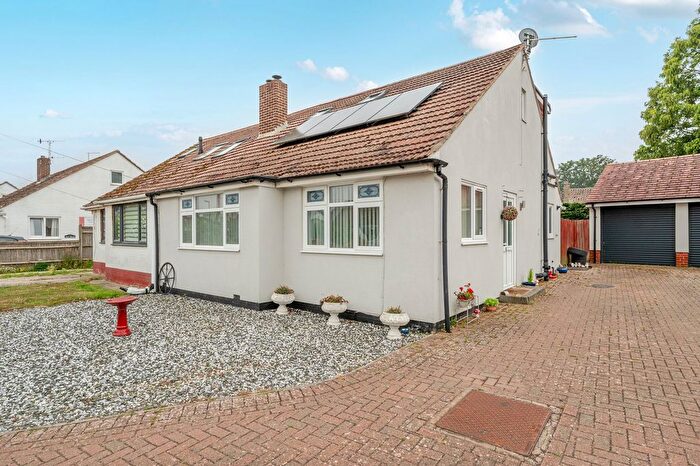 2 Bedroom Property For Sale In Bridorley Close, Pagham, PO21