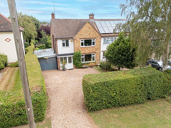 3 Bedroom Semi-Detached House For Sale In Burnmill Road, Market Harborough, LE16