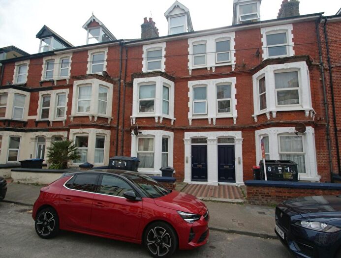 2 Bedroom Flat To Rent In Hatfeild Road, Margate, CT9
