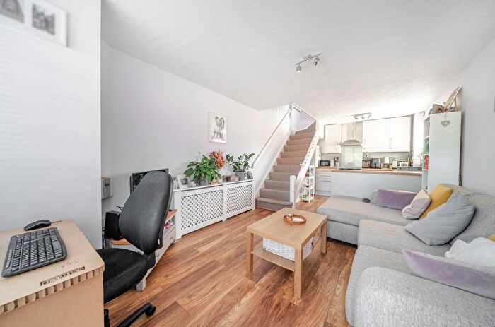 1 Bedroom Terraced House For Sale In Brickfield Farm Gardens, Farnborough, Orpington, Kent, BR6