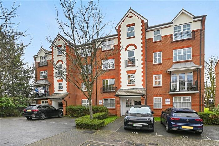 1 Bedroom Flat For Sale In Shaftesbury Gardens, London, NW10