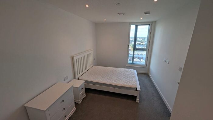 1 Bedroom Flat To Rent In Wharf End, Trafford Park, Manchester, M17