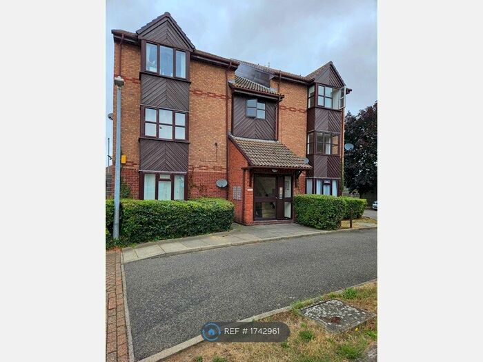 Studio To Rent In Farley Road, Gravesend, DA12