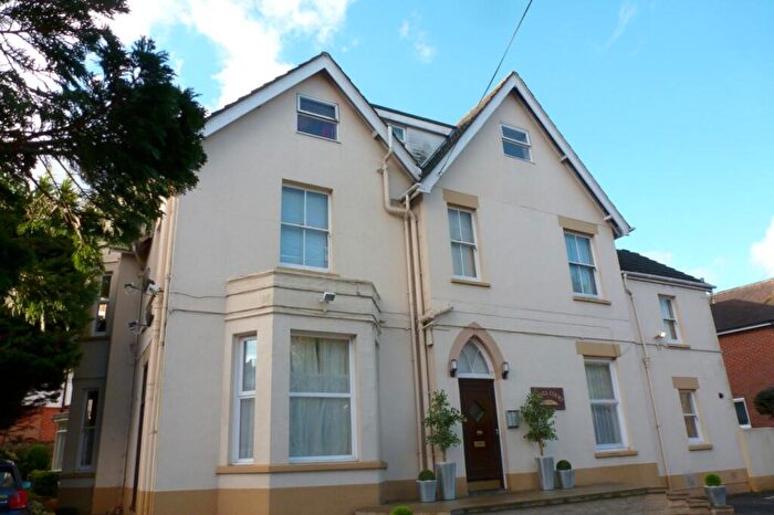 1 Bedroom Flat To Rent In Cresta Court, Crescent Road, Bournemouth, BH2