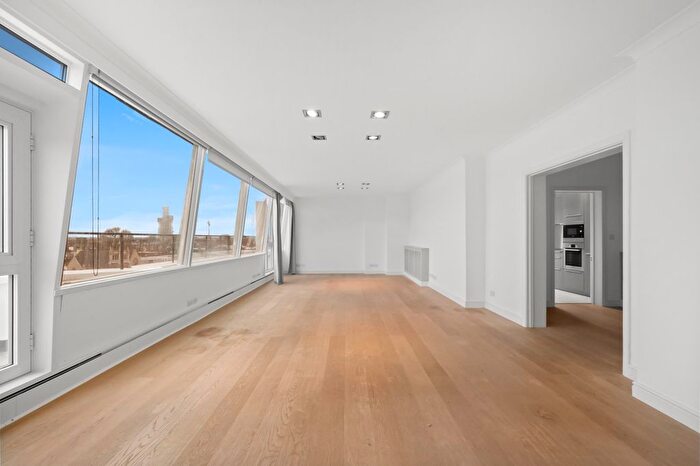 3 Bedroom Flat To Rent In Cheniston Gardens, Kensington, W8