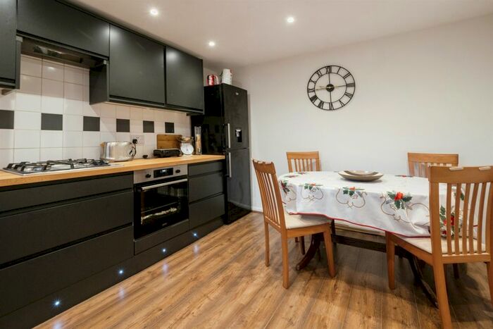 2 Bedroom End Of Terrace House For Sale In Queen Elizabeth Drive, Paignton, TQ3