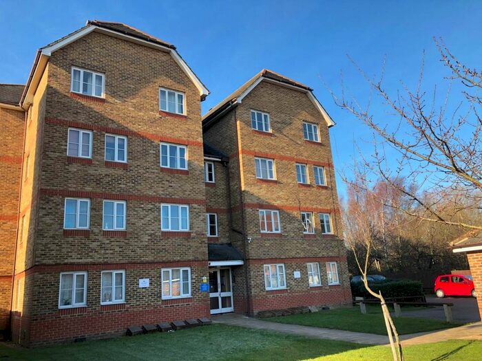 1 Bedroom Flat To Rent In Woburn Close, London, SE28