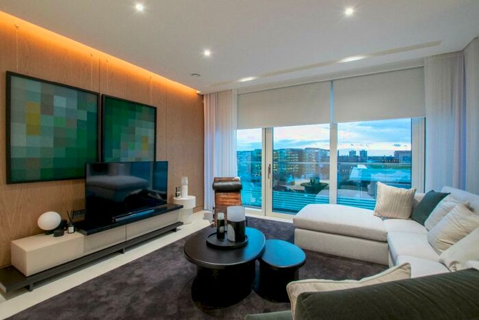 2 Bedroom Apartment To Rent In Sugar Quay Water Lane London, EC3R