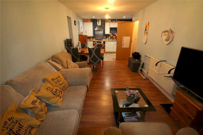 2 Bedroom Apartment To Rent In Banbury Way, Basingstoke, Hampshire, RG24