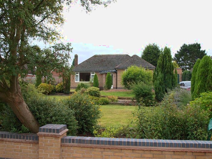 2 Bedroom Detached Bungalow To Rent In Beamhill Road, Anslow, Burton-On-Trent, DE13