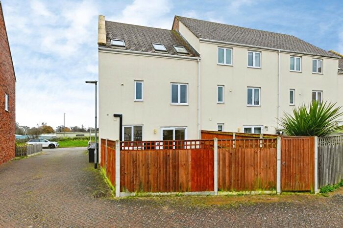 4 Bedroom End Of Terrace House For Sale In Minnow Avenue, King's Lynn, Norfolk, PE30