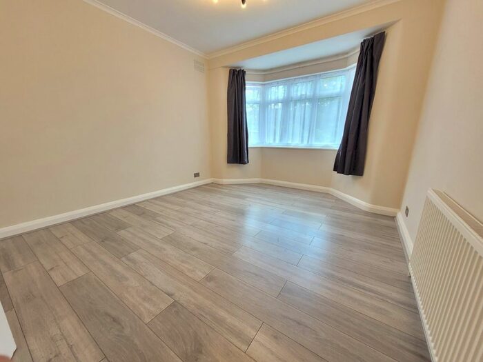1 Bedroom Flat To Rent In Gloucester Close, London, NW10