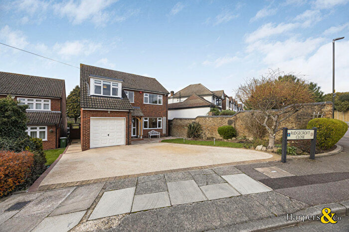 4 Bedroom Detached House For Sale In Ridgecroft Close, Bexley, DA5