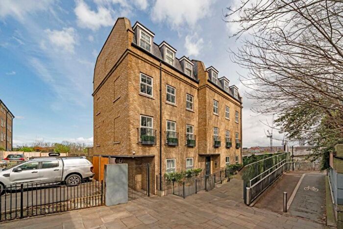 1 Bedroom Flat To Rent In Cadogan Close, Victoria Park, E9