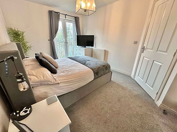 2 Bedroom Flat For Sale In Goodrich Mews, Dudley, DY3