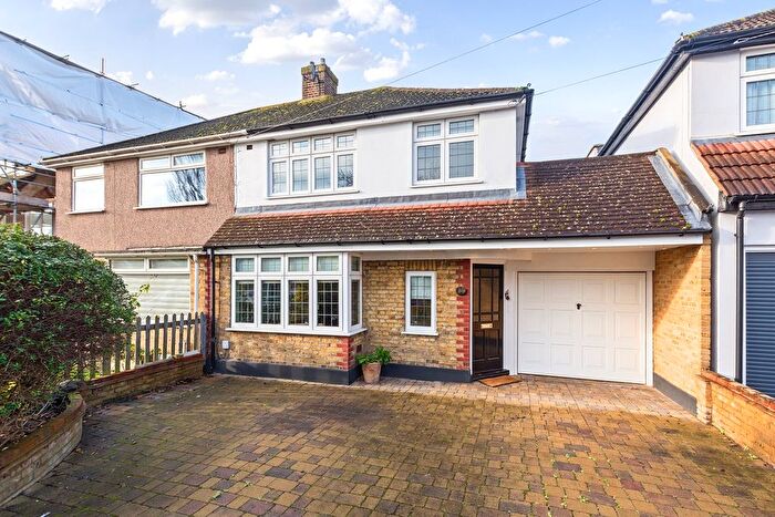 3 Bedroom Semi Detached House For Sale In Raeburn Road, Sidcup, DA15