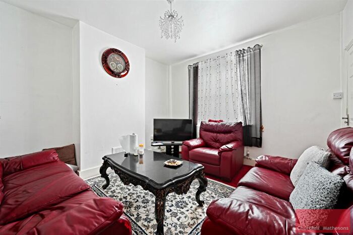 3 Bedroom Terraced House To Rent In Old Oak Lane, Willesden, NW10