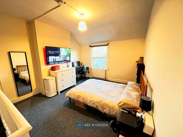 1 Bedroom Property To Rent In Charterhouse Road, Coventry, CV1