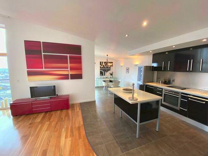 2 Bedroom Apartment To Rent In Whitehall Waterfront, Leeds City Centre, LS1