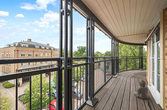 2 Bedroom Penthouse For Sale In Jefferson Place, Bromley, BR2