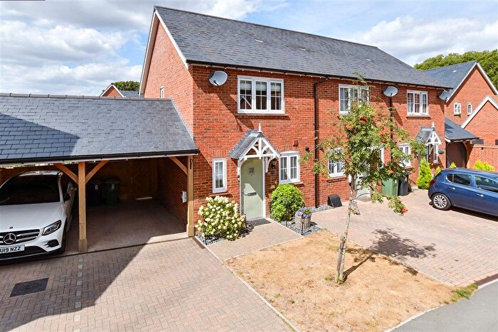 2 Bedroom End Terrace House For Sale In Gorham Road, Allington, Kent, ME16