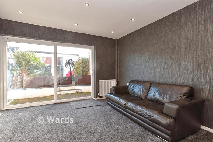 2 Bedroom Terraced House For Sale In Chelmsford Road, Strood, Rochester, Kent, ME2