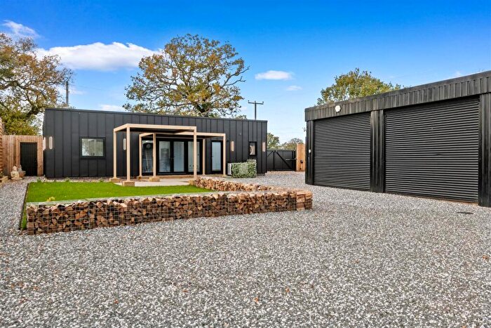 3 Bedroom Barn Conversion For Sale In Lady Lane, Earlswood, B94