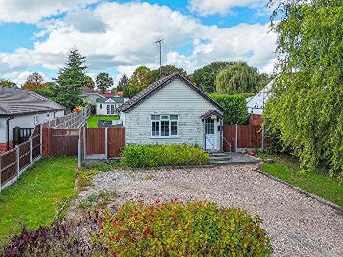 2 Bedroom Detached Bungalow For Sale In Hunter Chase, Hutton, Brentwood, CM13