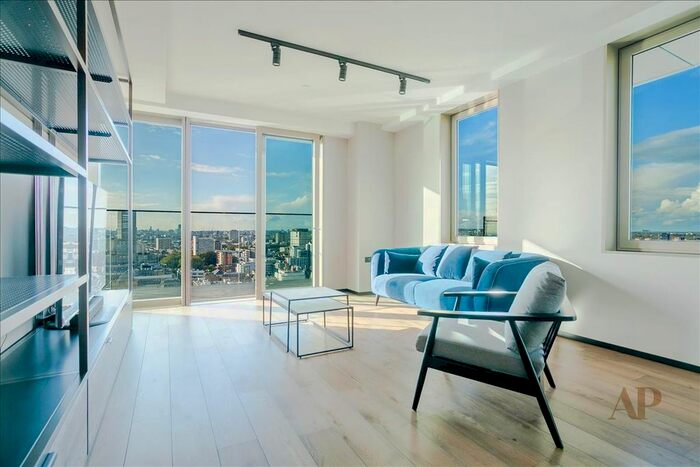 2 Bedroom Flat To Rent In Stage Apartments, Hewett Street, Shoreditch, London, EC2A