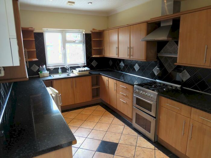 3 Bedroom House To Rent In Hanover Street, Cardiff, CF5