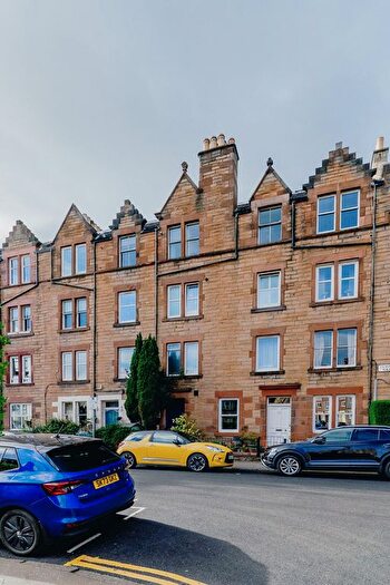 2 Bedroom Flat For Sale In Temple Park Crescent, Edinburgh, EH11