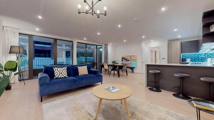 4 Bedroom Flat To Rent In Park Street, Croydon, Surrey, CR0