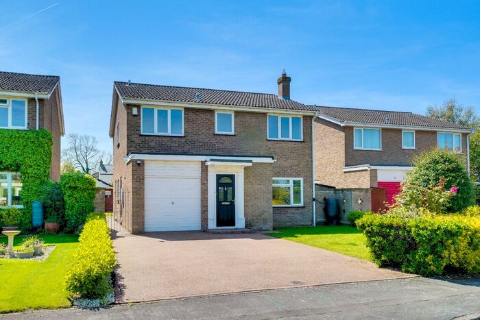 4 Bedroom Detached House For Sale In Priory Close, Needingworth, St. Ives, Cambridgeshire, PE27