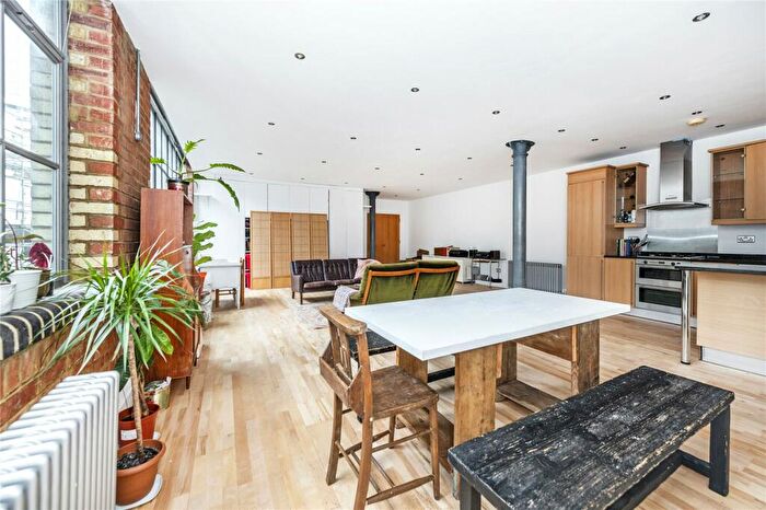 1 Bedroom Apartment For Sale In Shepherdess Place, N1