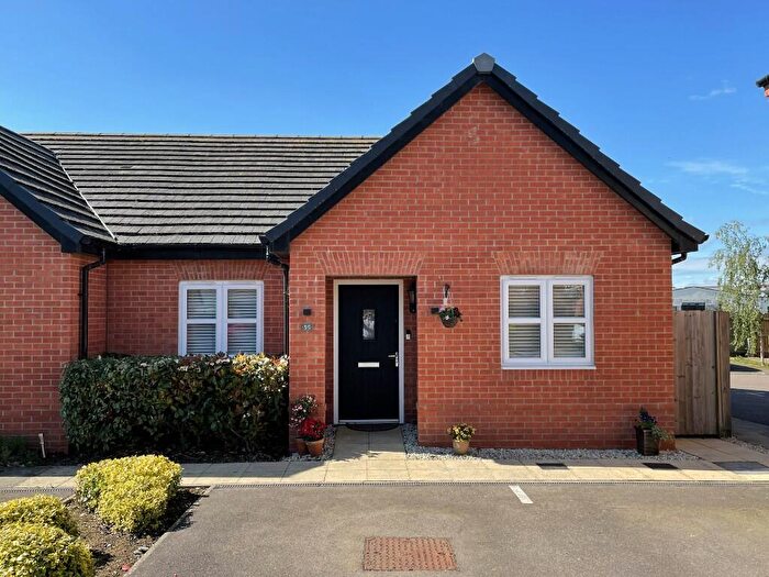 2 Bedroom Bungalow For Sale In Brocklehanger Edge, MK43