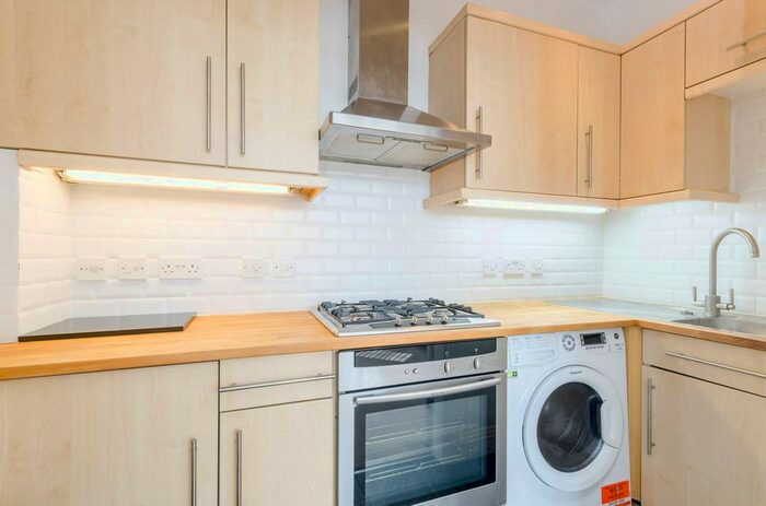 1 Bedroom Flat To Rent In Bloom Park Road, Parsons Green, London, SW6