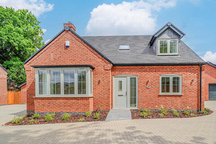 3 Bedroom Detached Bungalow For Sale In Beech Fields Place, Tidbury Green, Solihull, B90