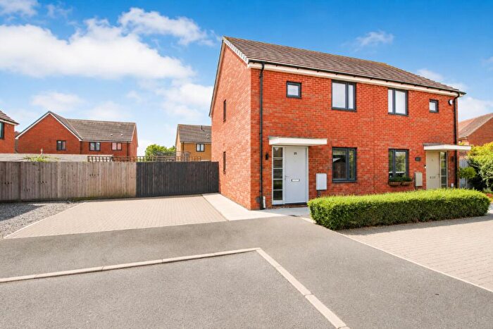 2 Bedroom Semi Detached House For Sale In Lunniss Way, Wootton, MK43