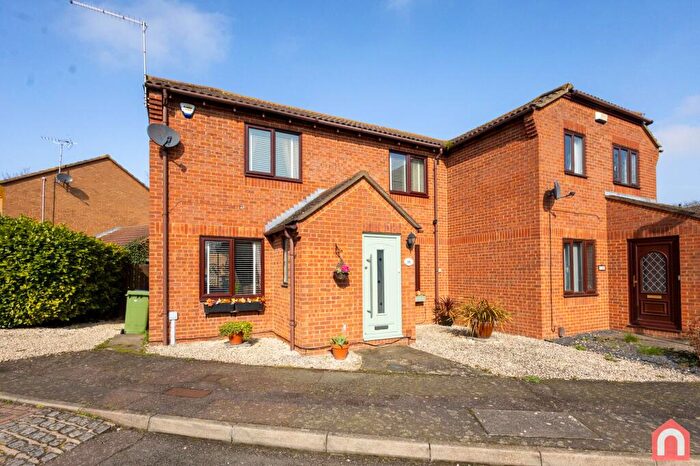 3 Bedroom Semi Detached House For Sale In The Willows, Kemsley, ME10